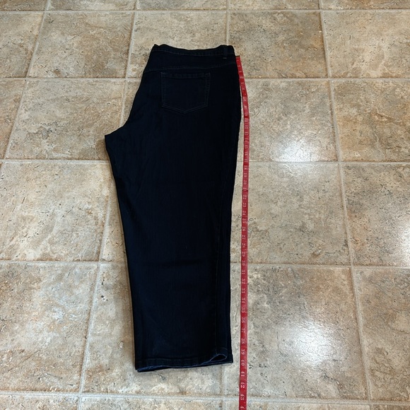 GLORIA VANDERBILT JEANS - Picture 5 of 9